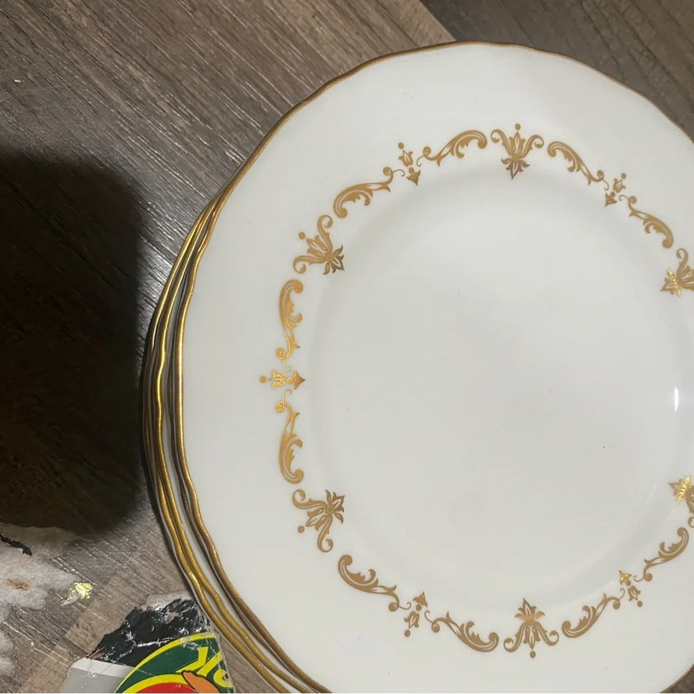 Set of‎ 5 gold chanty 6” plates